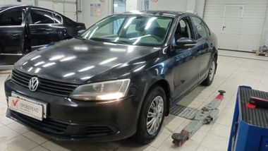 Volkswagen Jetta 66ec35a0a92d064008e51b1b